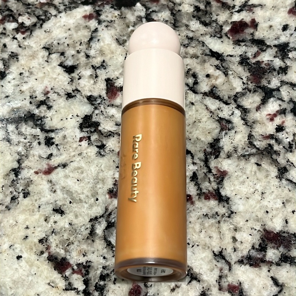 Rare Beauty Liquid Touch Weightless Foundation in 370N